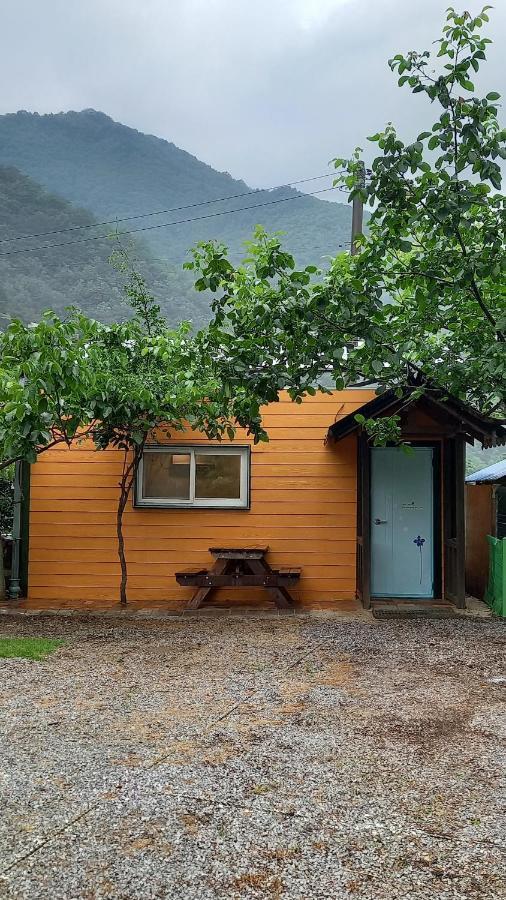 Villa Moon On The Cloud Yeongwol Exterior foto