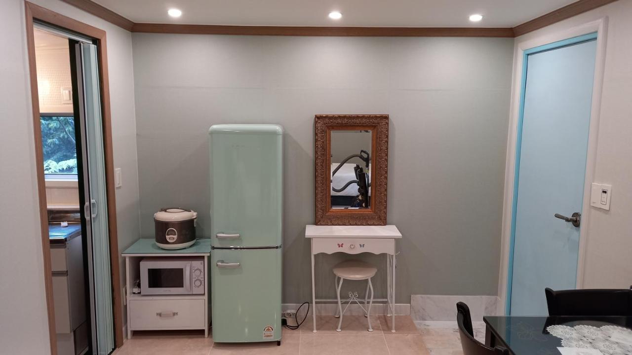 Villa Moon On The Cloud Yeongwol Exterior foto